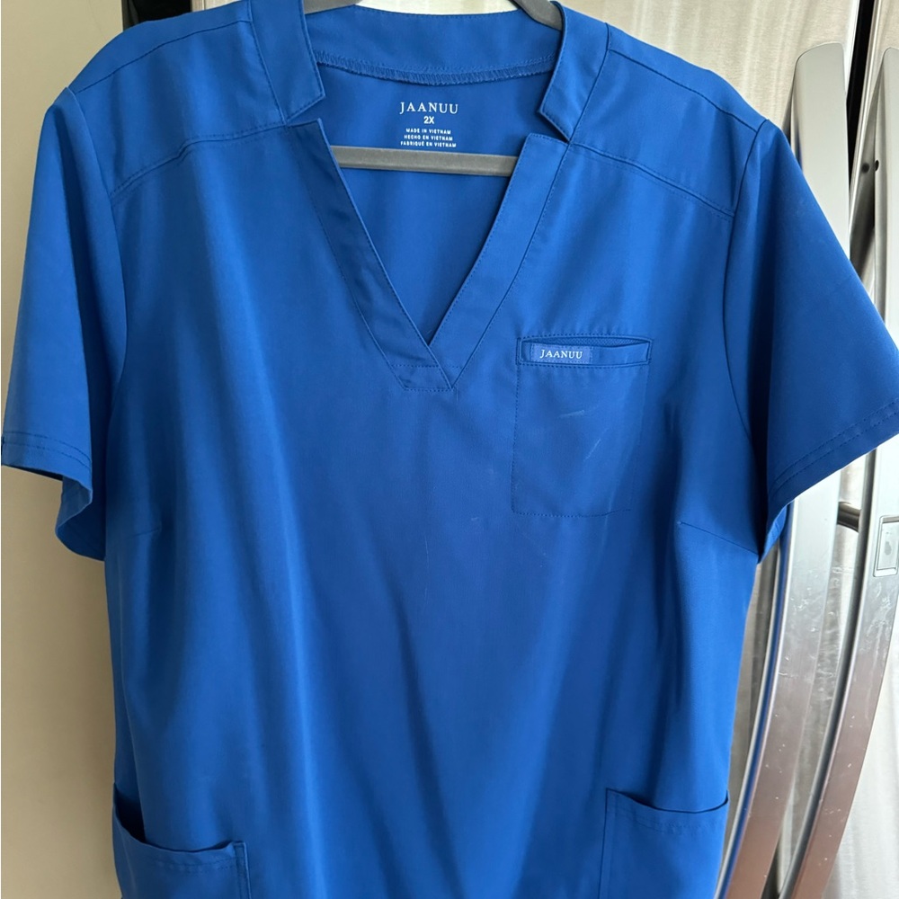 Jaanuu Scrub top, royal blue. 2X. Brand new with tag